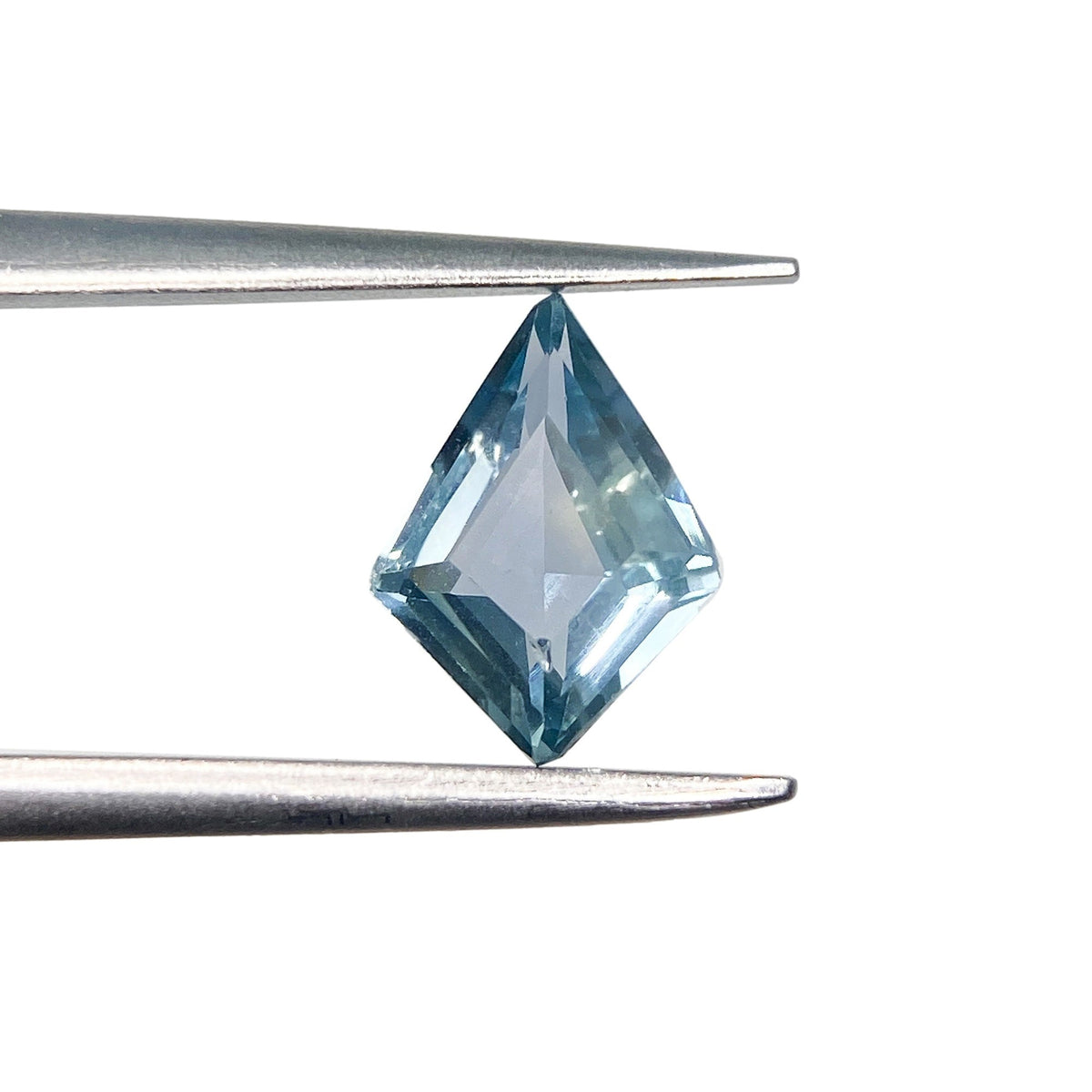 0.88ct | Step Cut Kite Shape Light Blue Montana Sapphire-Modern Rustic Diamond