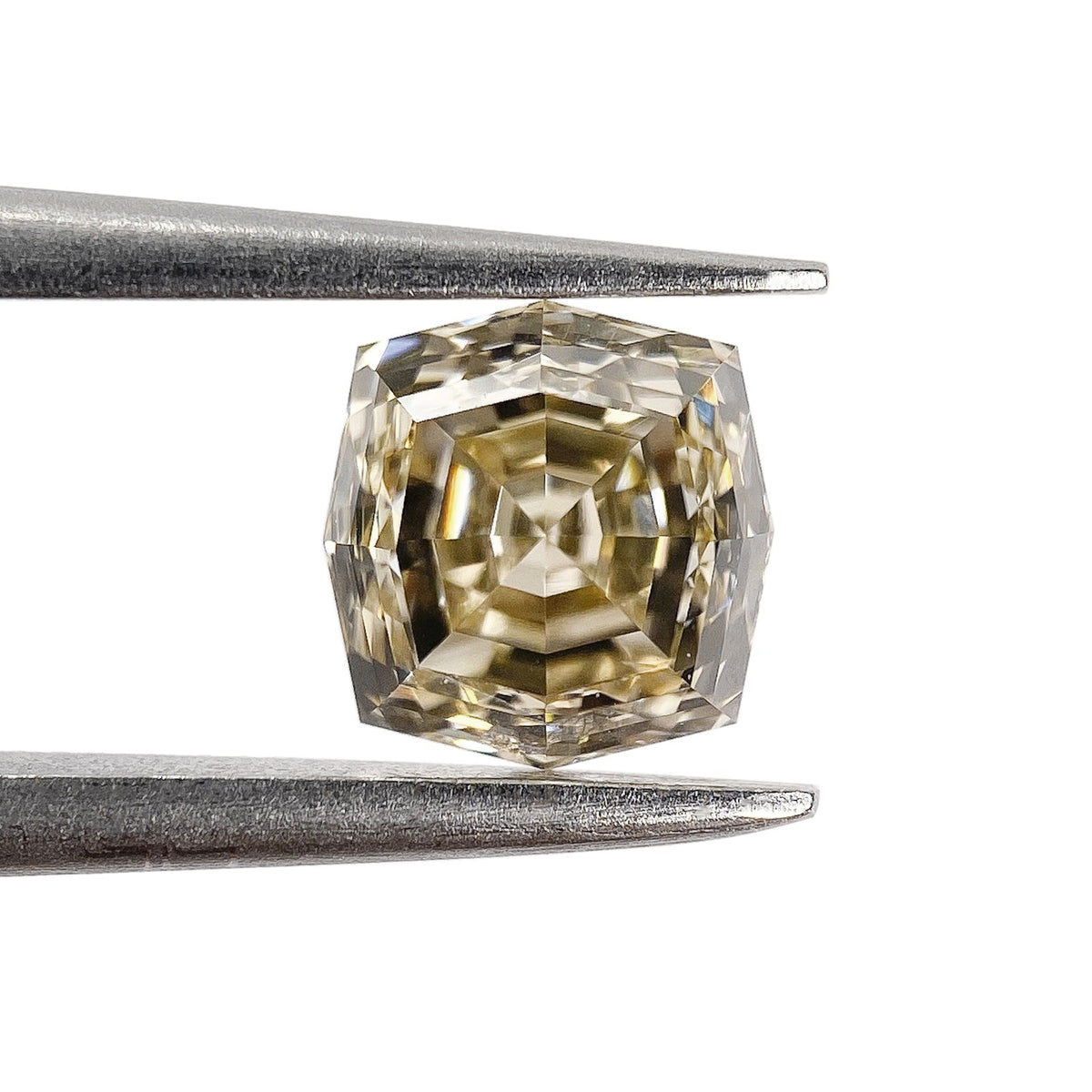 1.01ct | Champagne VVS Cushion Shape Step Cut Diamond-Modern Rustic Diamond