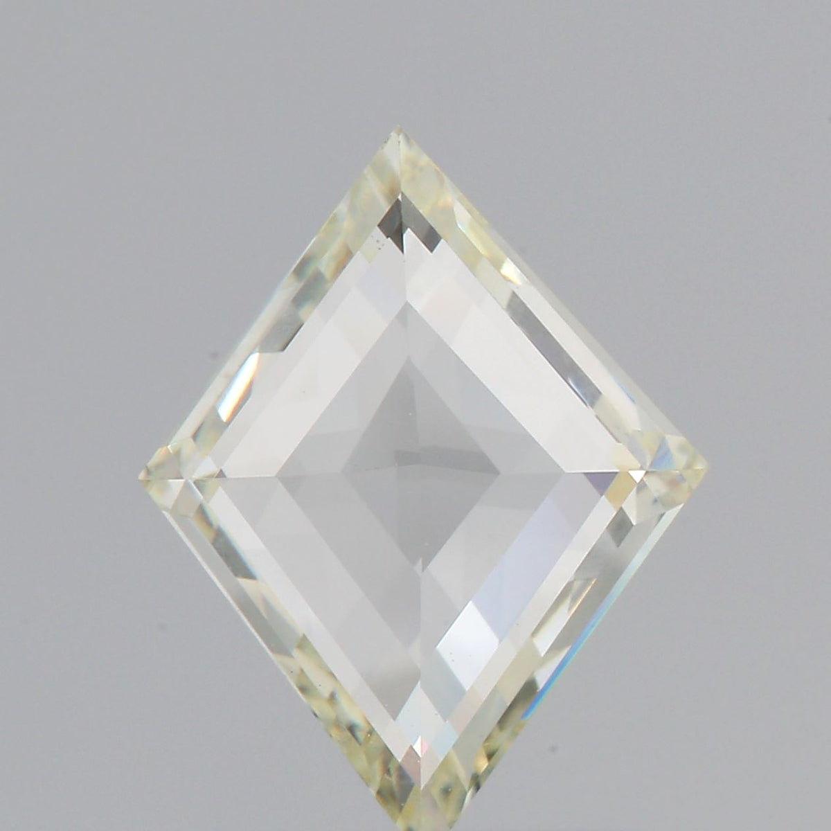 1.03ct | Light Color VVS Kite Shape Rose Cut Diamond - Modern Rustic Diamond