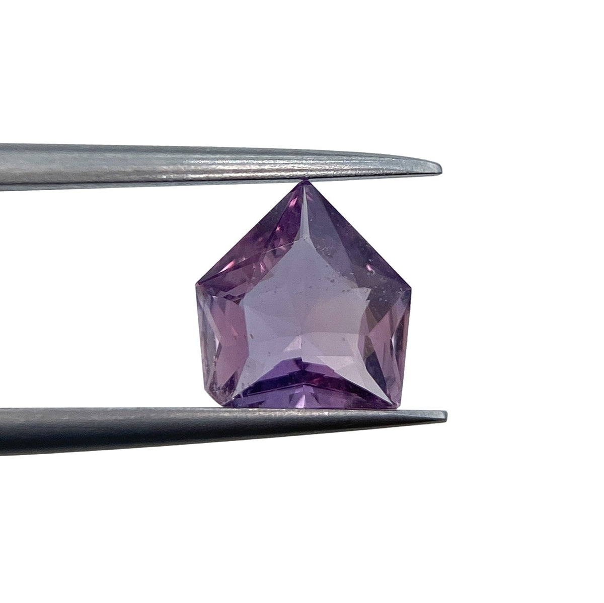 1.29ct | Brilliant Cut Shield Shape Violet Sapphire-Modern Rustic Diamond