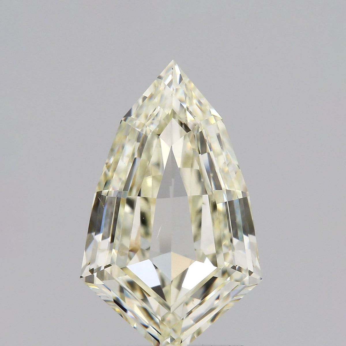 1.49ct | L/SI1 Kite Shape Step Cut Diamond (GIA) - Modern Rustic Diamond