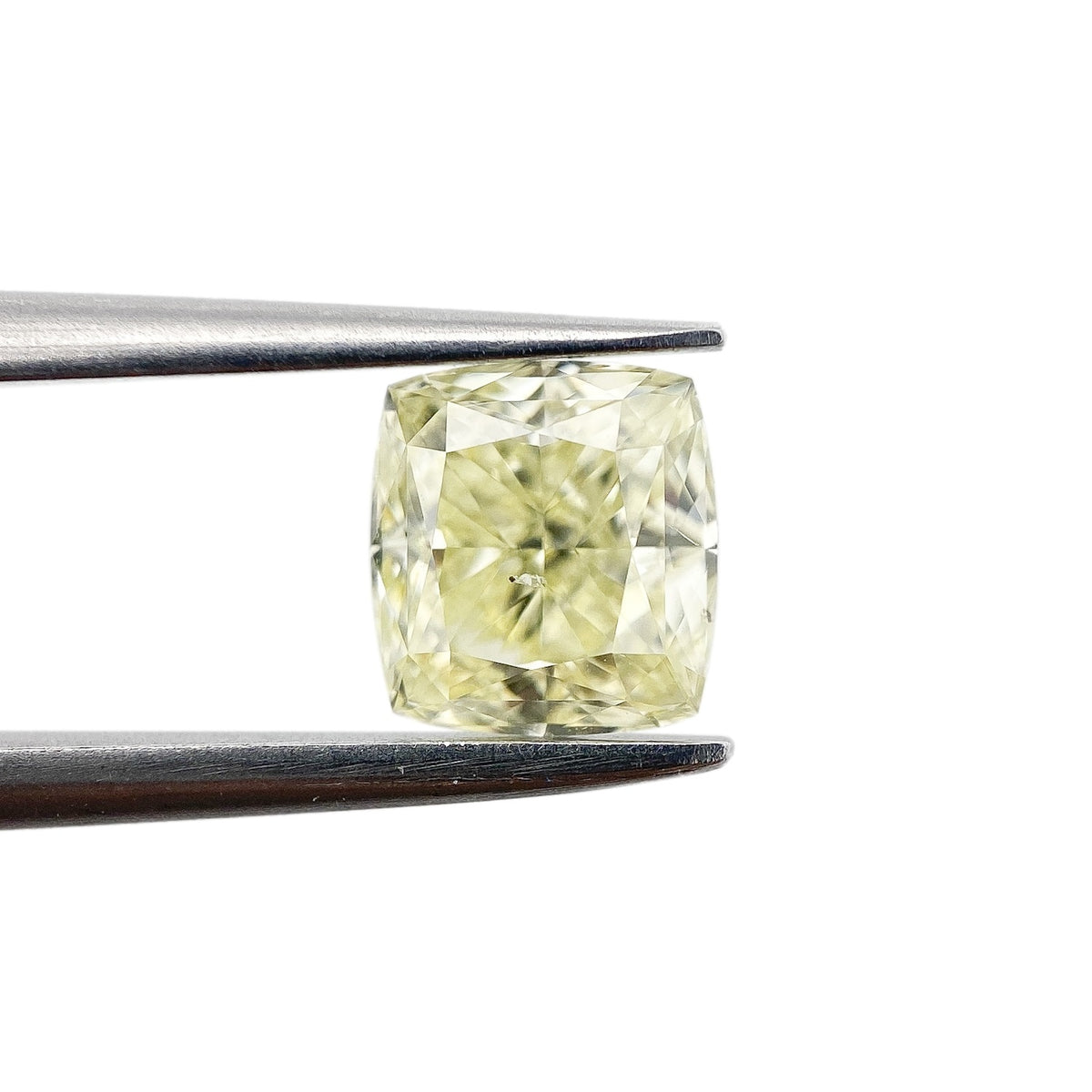 1.05ct | Yellow VS-SI Cushion Shape Brilliant Cut Diamond - Modern Rustic Diamond